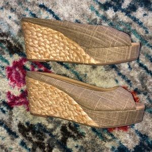 CL by Laundry Wedge Sandals Sz 8.5